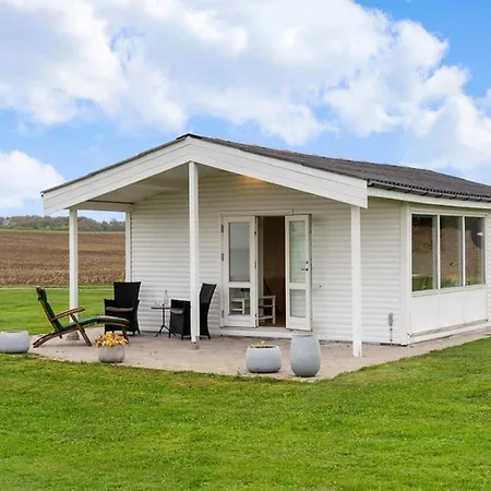 Sct Knudsborg - 12j - Summerhouse On The Holiday home Brenderup